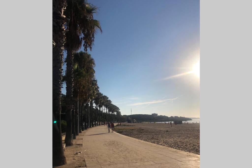 Apartment In Front Of Arrabassada Beach Tarragona Buitenkant foto