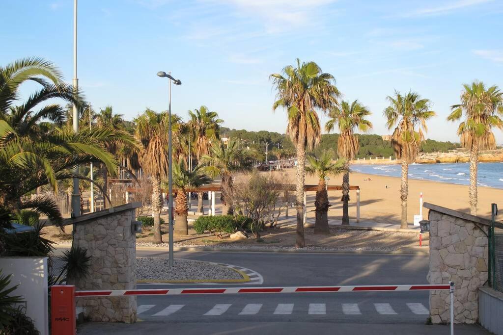 Apartment In Front Of Arrabassada Beach Tarragona Buitenkant foto